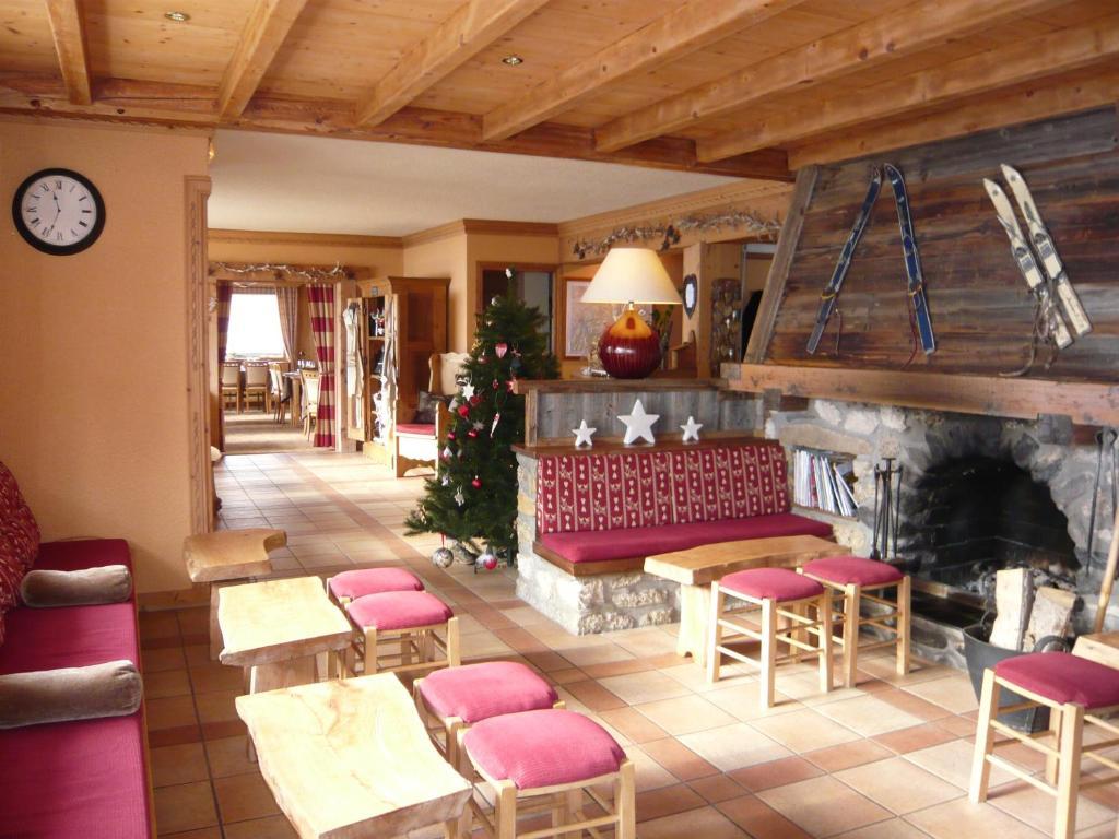 Le Caprice Des Neiges Hotel Кре-Волан Екстериор снимка